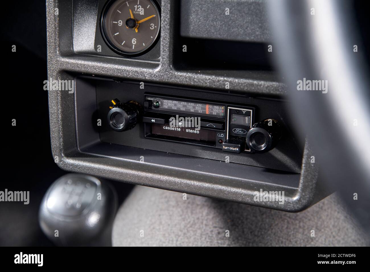 Car cassette player -Fotos und -Bildmaterial in hoher Auflösung – Alamy