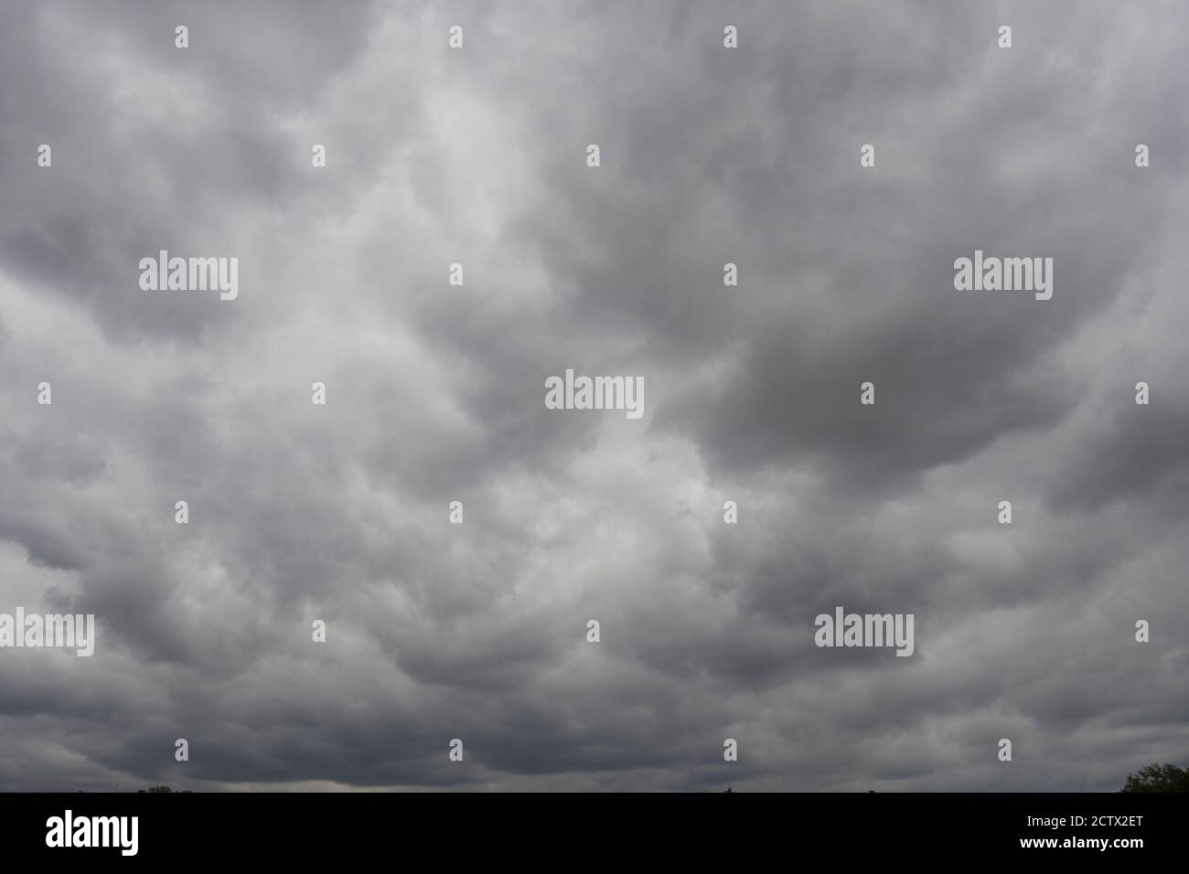 Dramatischer Wolkenhimmel stürmischen Stockfoto