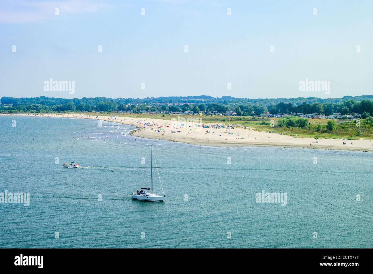 Schöner Blick auf die Bucht, Strand in Lübeck - Travemunde (Travemünde) auf die ostsee. Schleswig-Holstein, Deutschland Stockfoto