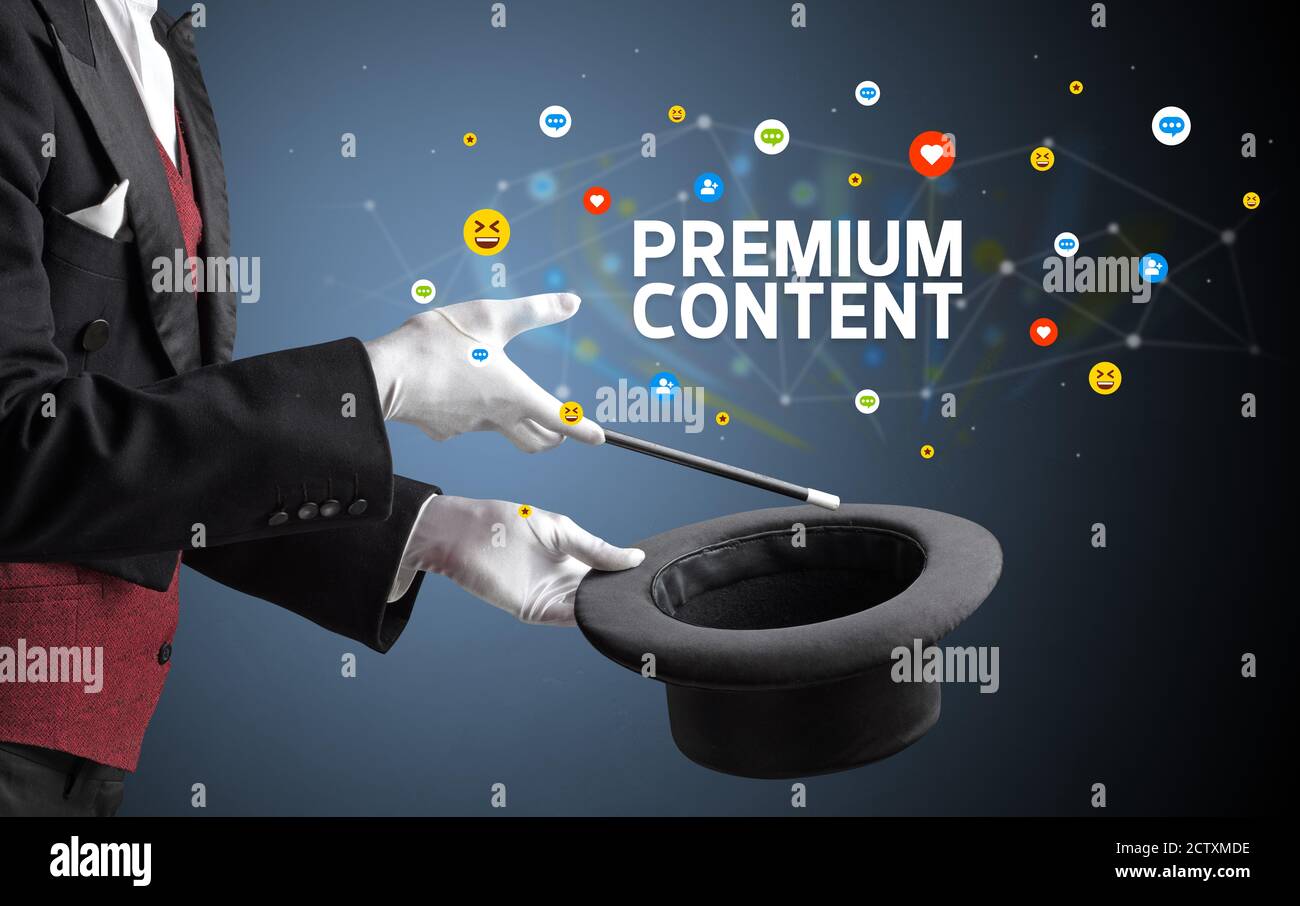 Magier zeigt Zaubertrick mit PREMIUM-CONTENT-Inschrift, Social-Media-Marketing-Konzept Stockfoto