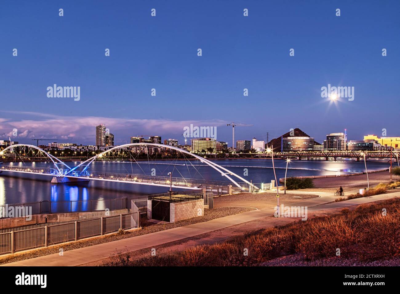 Maismond über Tempe Town Lake in der Nähe von Phoenix, Arizona Stockfoto