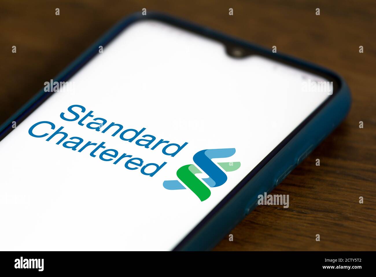 Brasilien. September 2020. In dieser Abbildung wird das Standard Chartered Logo auf einem Smartphone angezeigt. Kredit: Rafael Henrique/SOPA Images/ZUMA Wire/Alamy Live Nachrichten Stockfoto
