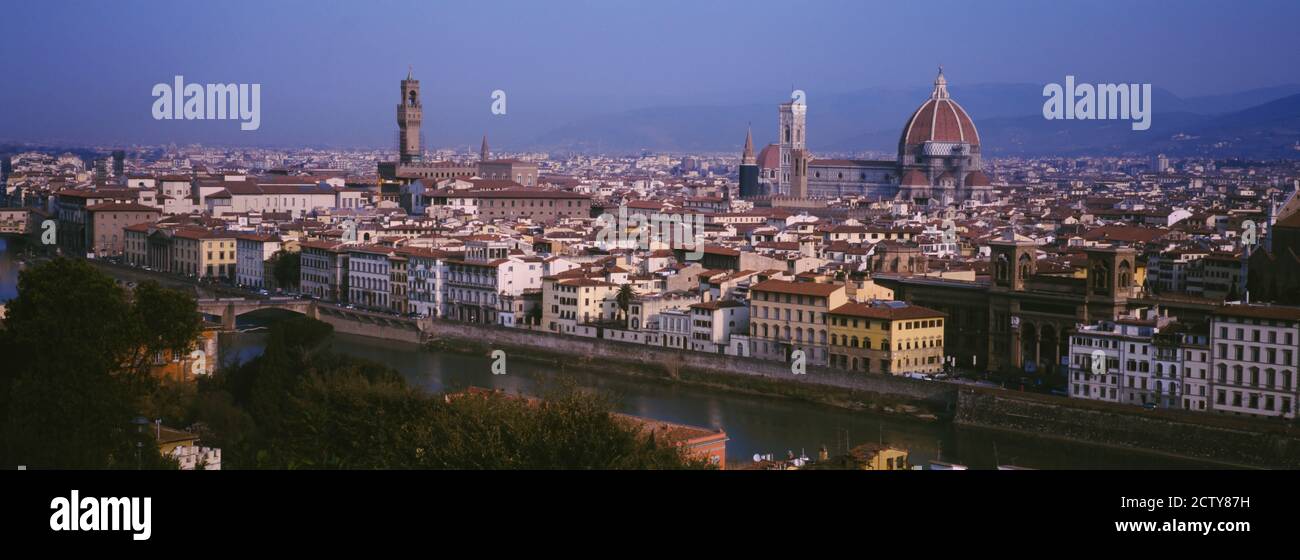 Hochwinkelansicht eines Stadtbildes, Florenz, Toskana, Italien Stockfoto