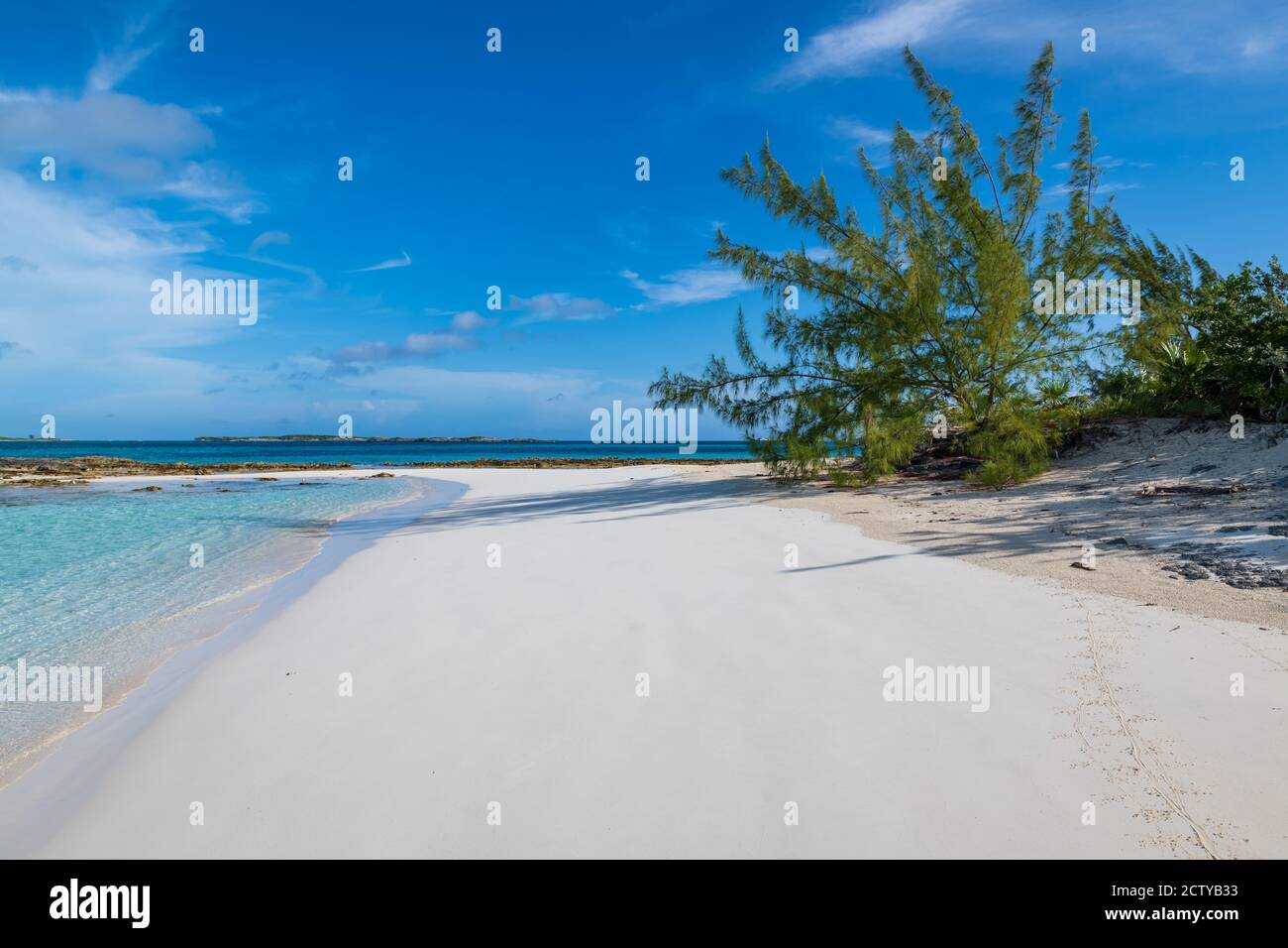 Blick auf den Leguanas-Strand in Allen's Cay (Great Exuma, Bahamas). Stockfoto