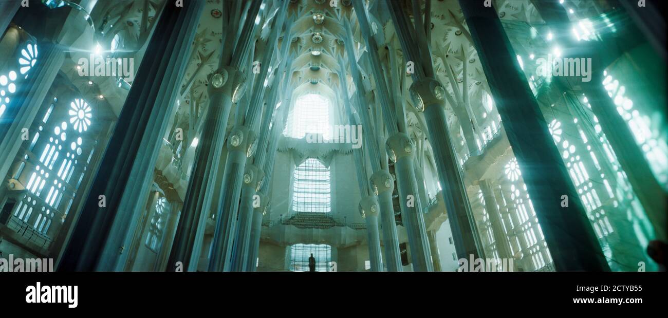 Innenräume einer Kirche, entworfen vom katalanischen Architekten Antonio Gaudi, Sagrada Familia, Barcelona, Katalonien, Spanien Stockfoto