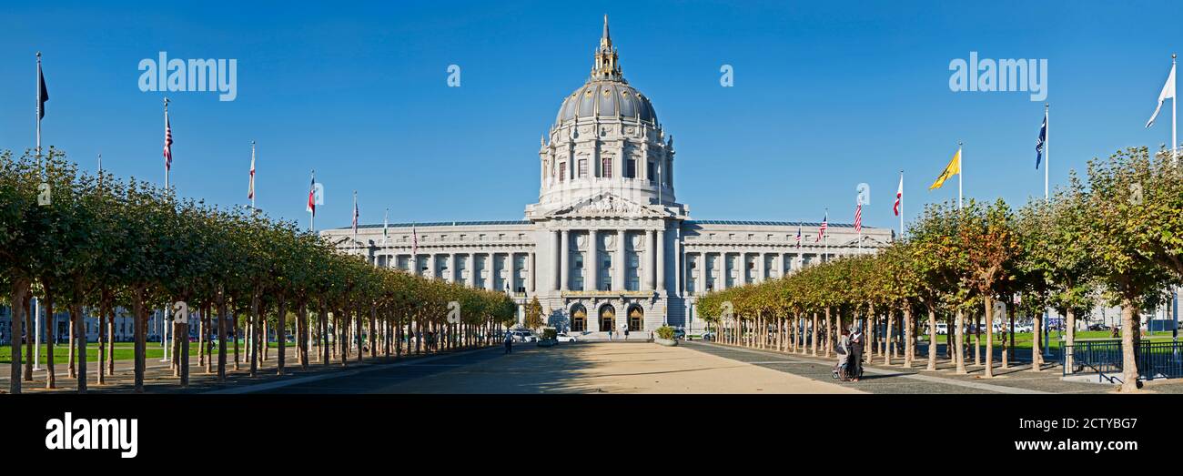 Fassade des historischen Rathauses in der Nähe des Civic Center, San Francisco, Kalifornien, USA Stockfoto