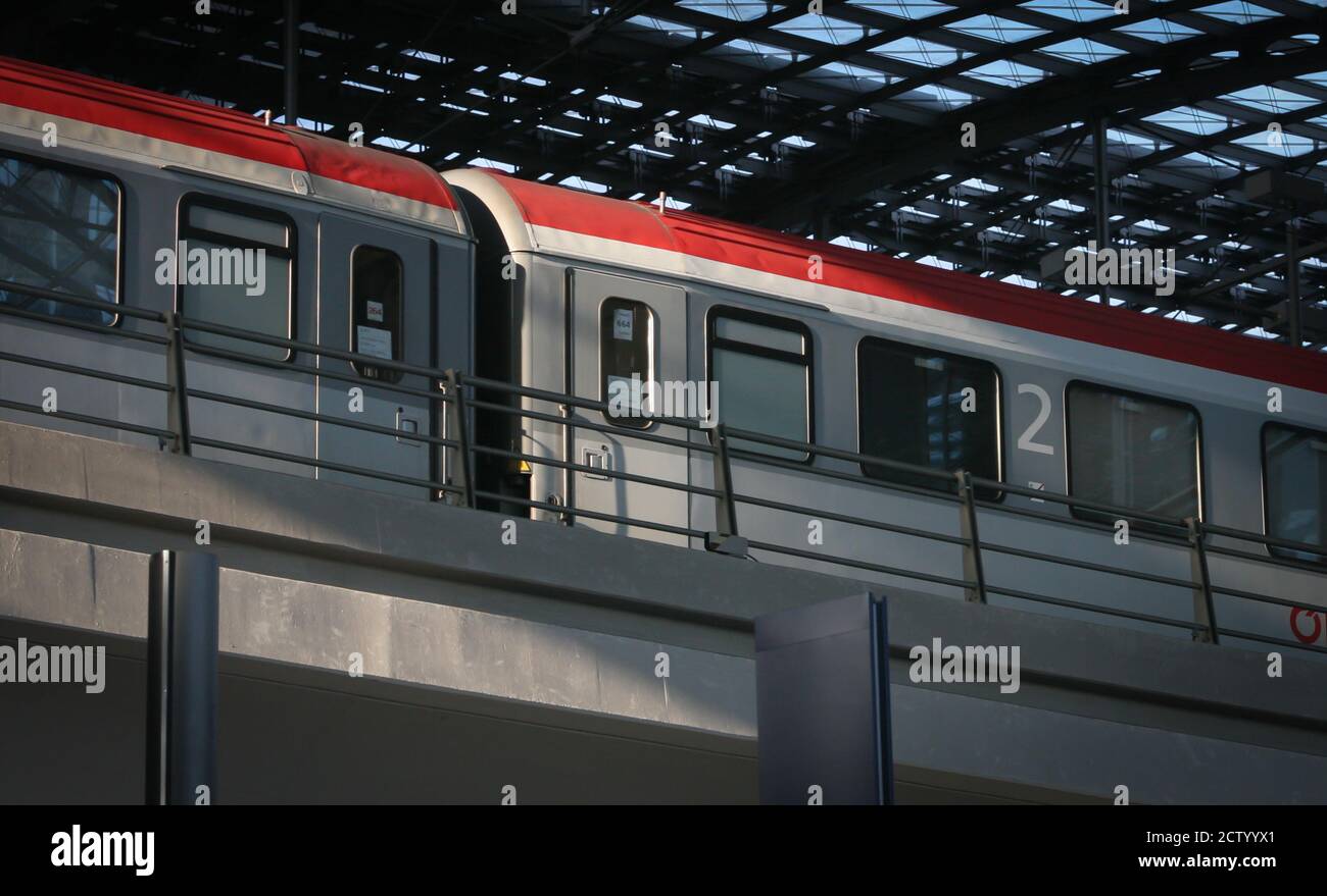 TallantImages Zug, Züge, Deutsche Bahn, Hamburg Stockfoto