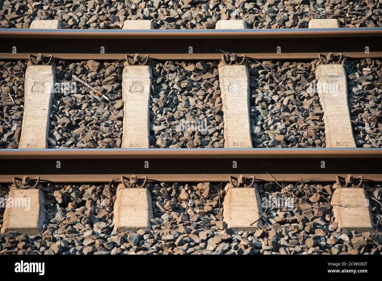Bahn in Deutschland Nahaufnahme und Holz Stockfoto