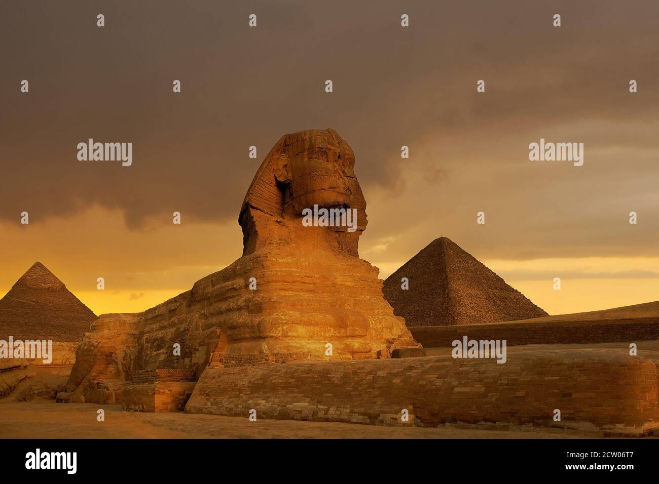 Sonnenuntergang am Pyramid Komplex in Gizeh, Ägypten. Stockfoto