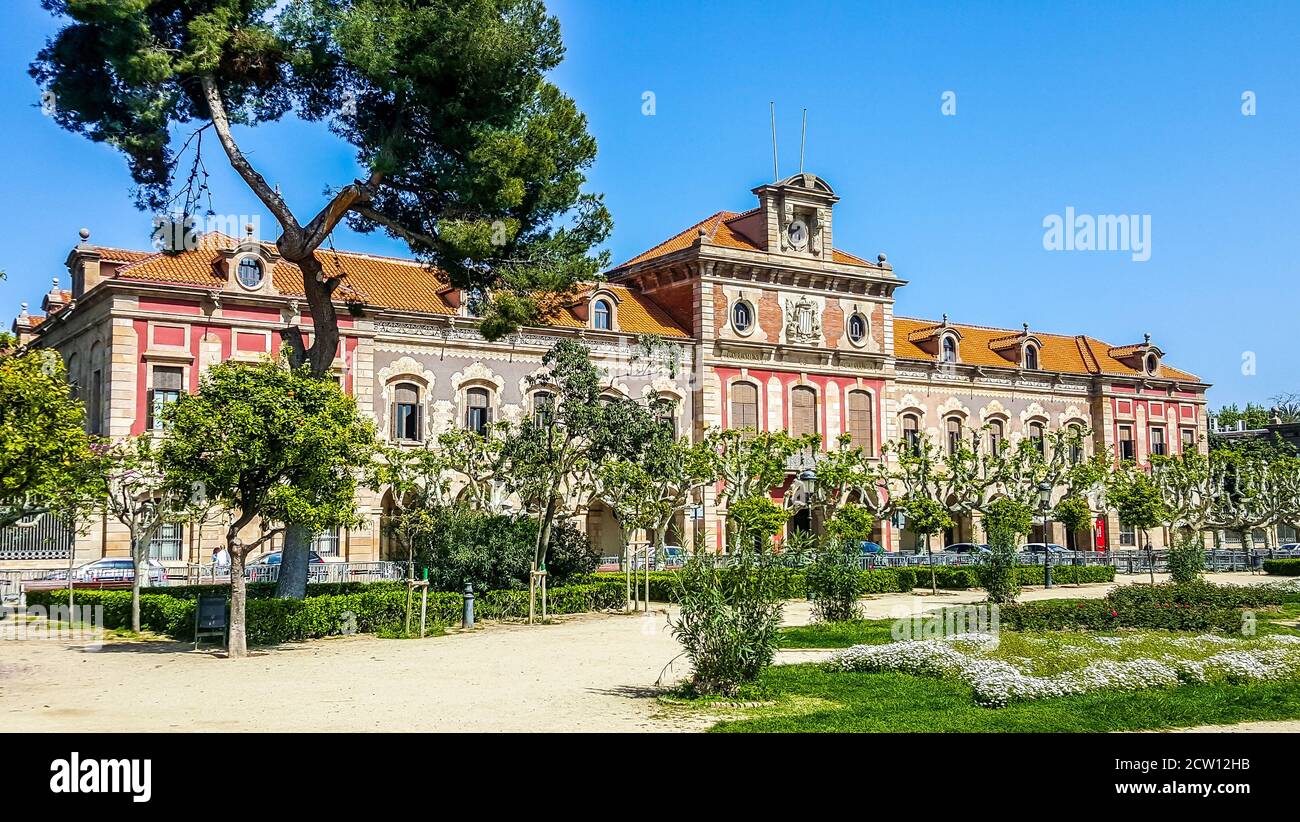 Parlamentsgebäude Palau del Parlament de Catalunya im Parc de la Ciutadella (Zitadellenpark). Barcelona, Spanien Stockfoto