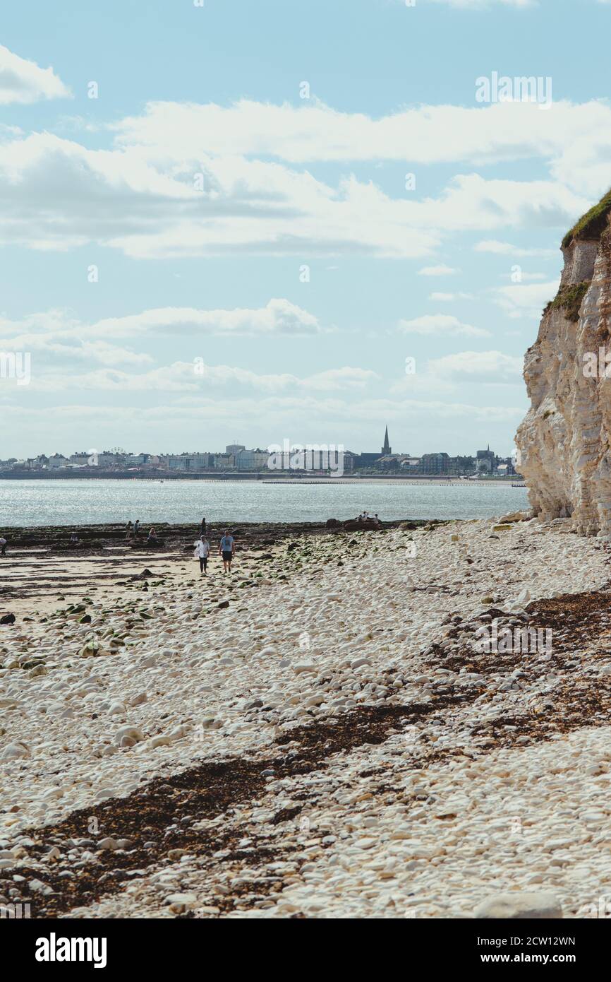 Chalkstone Cliffs Danes Dyke Beach, Sewerby in der Nähe von Bridlignton, Großbritannien, zeigt Auswirkungen der Küstenerosion Stockfoto