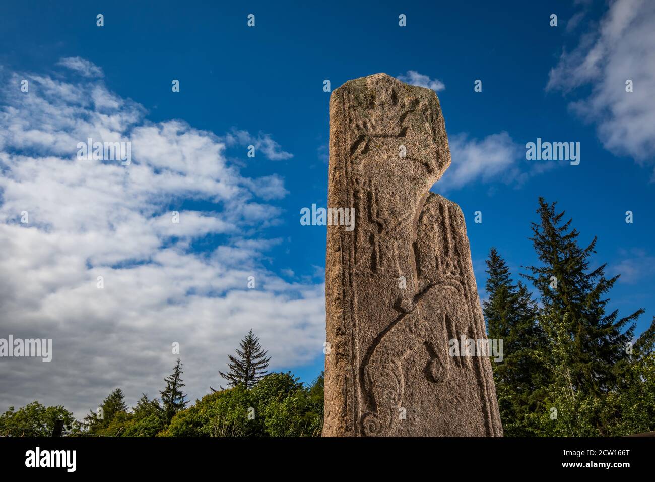 Der Maiden Stone, ein alter stehender Pictish Symbol Stein in der Nähe von Inverurie, Aberdeenshire, Schottland, Großbritannien Stockfoto