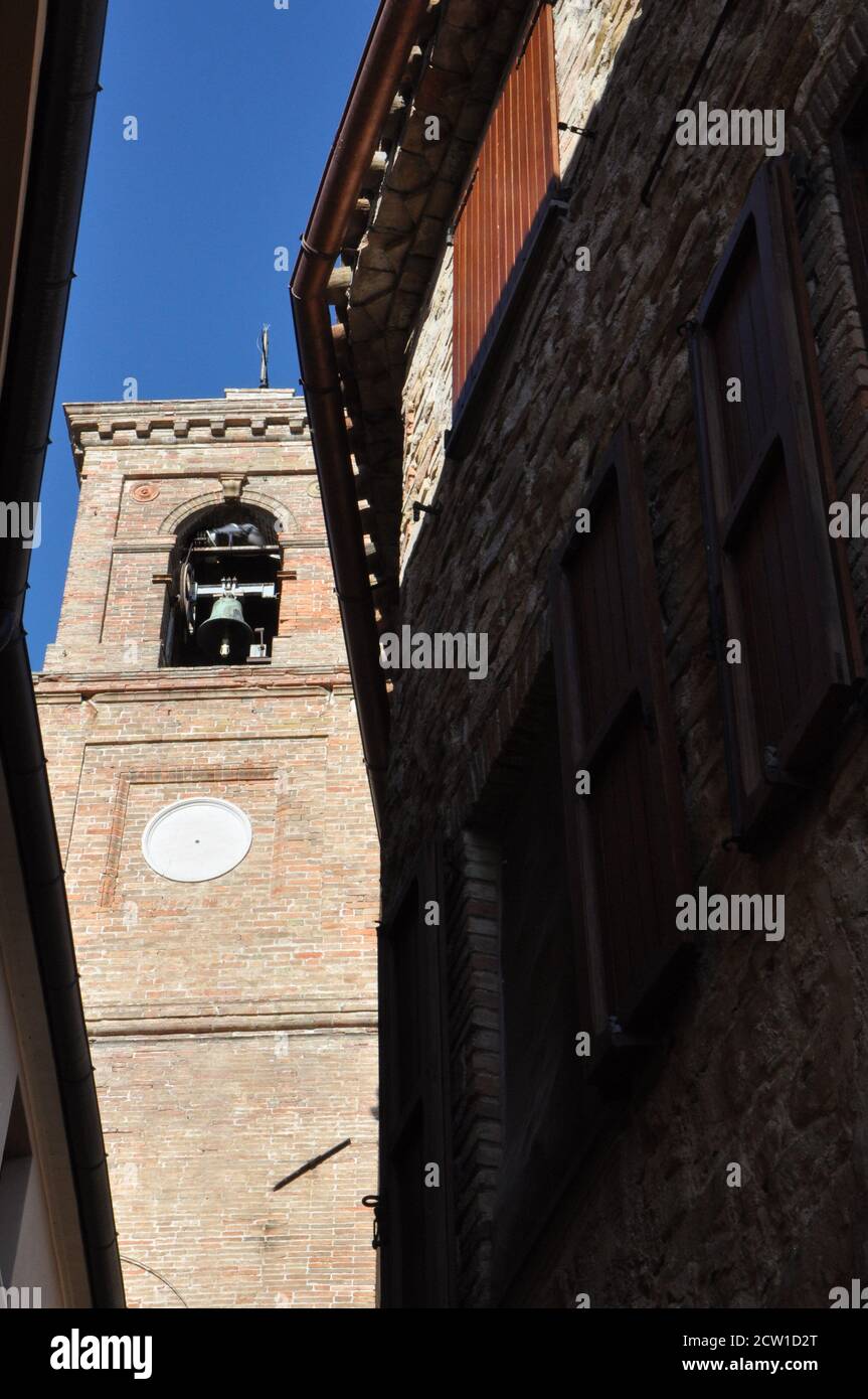 Mittelalterliche Dorf nidastore ist Teil der Gemeinde Arcevia, in der Provinz Ancona, in der Region Marken Stockfoto