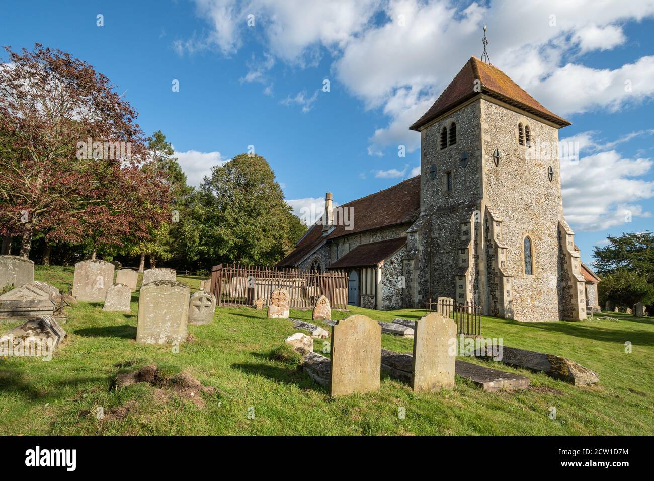 St Mary's Church, eine Dorfkirche in Aldworh, Berkshire, Großbritannien, berühmt für eine Gruppe von Bildnis aus der Mitte des 14. Jahrhunderts für Mitglieder der Familie de la Beche. Stockfoto