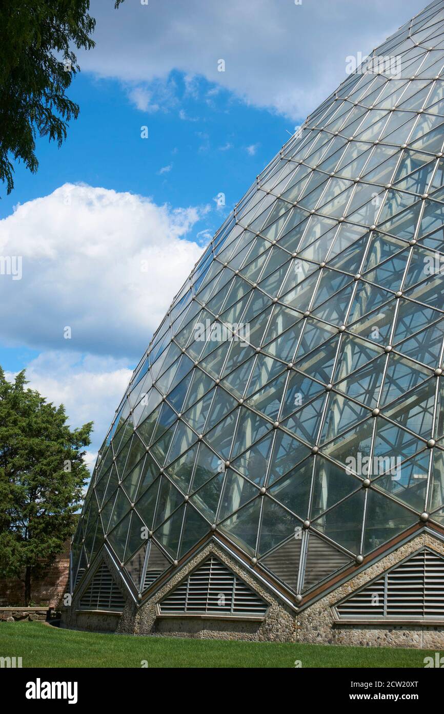 Mitchell Park Horticultural Conservatory, auch bekannt als The Domes, Milwaukee Wisconsin. Stockfoto