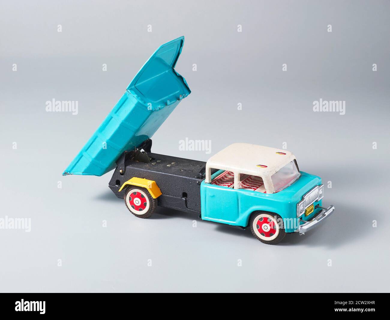 Vintage Kipper Zinn Spielzeug mit leerer Ladung Stockfoto