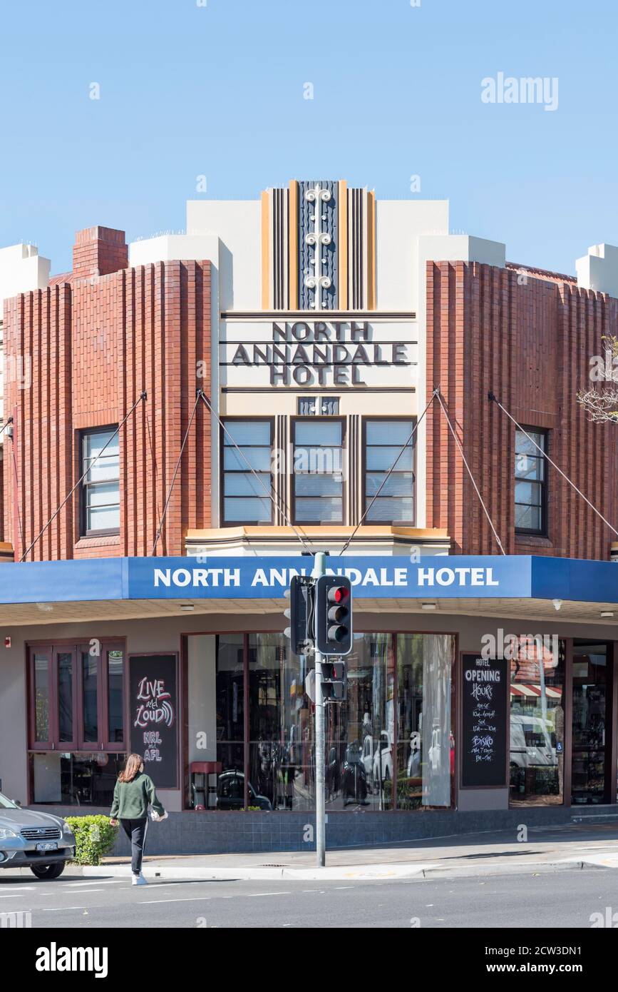 Das 1938 erbaute North Annandale Hotel in Sydney ist ein paradebeispiel für die von Architekten entworfene Art déco-Architektur zwischen den Kriegen Provost und Ancher Stockfoto