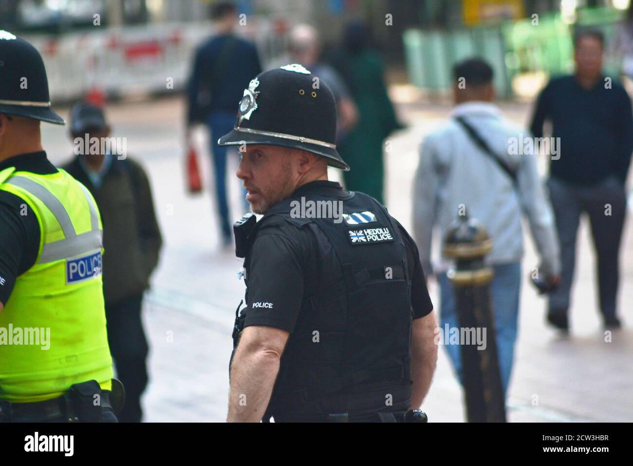 Ein walisischer Polizist war zwei Tage nach Birmingham eingezogen Nach einem schweren Messervorfall Stockfoto