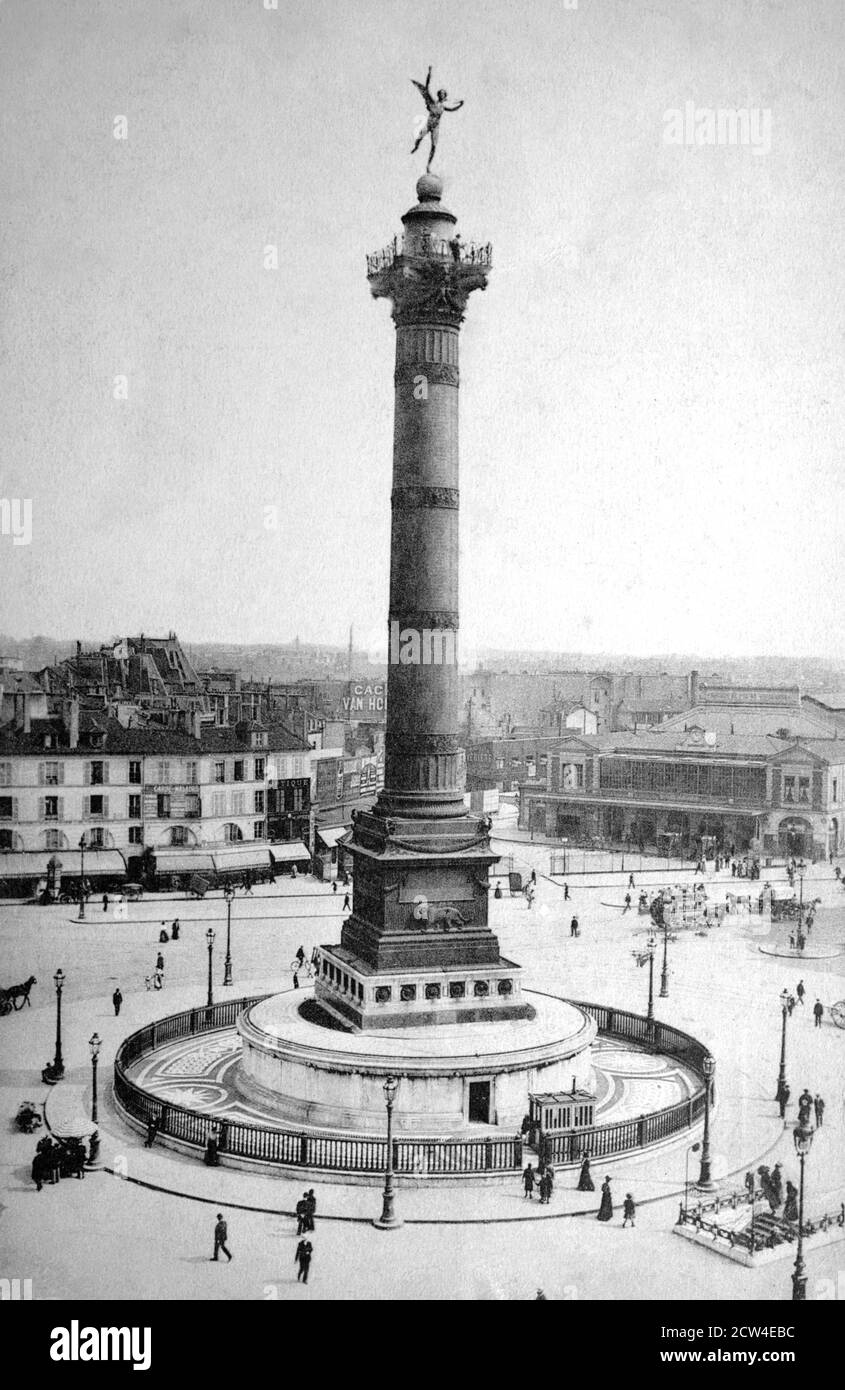 Eine historische Ansicht der Colonne de Juillet auf dem Place de la Bastille, Paris, Frankreich, aus einer Postkarte um 1912. Stockfoto