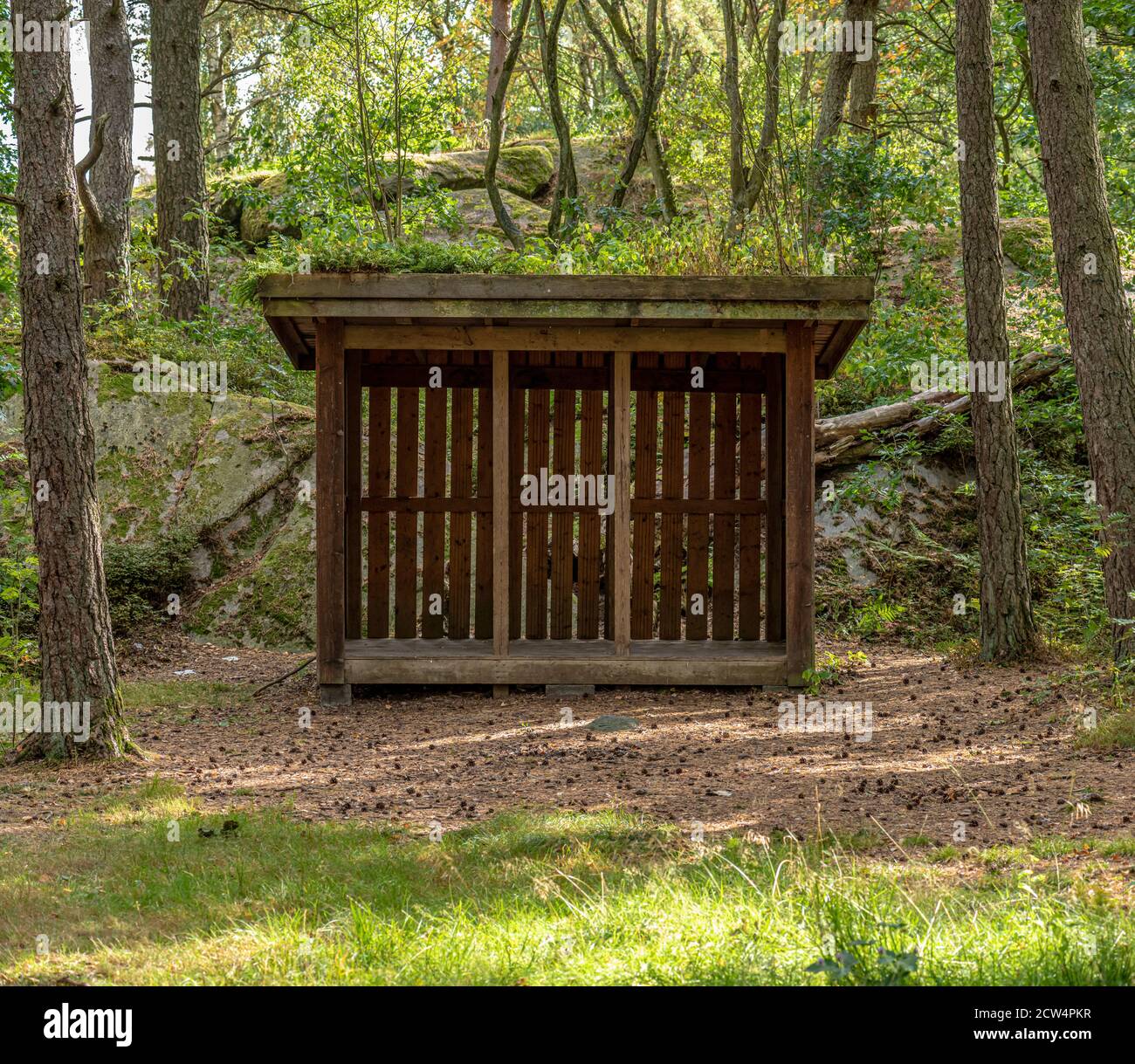 Unterstand aus holz Fotos und Bildmaterial in hoher Auflösung Alamy