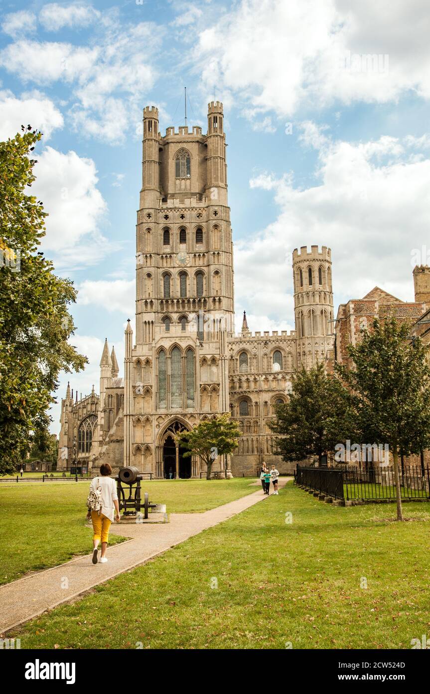 Ely Cathedral, formal die Cathedral Church of the Holy and Undivided Trinity, ist eine anglikanische Kathedrale in der Stadt Ely, Cambridgeshire England Stockfoto