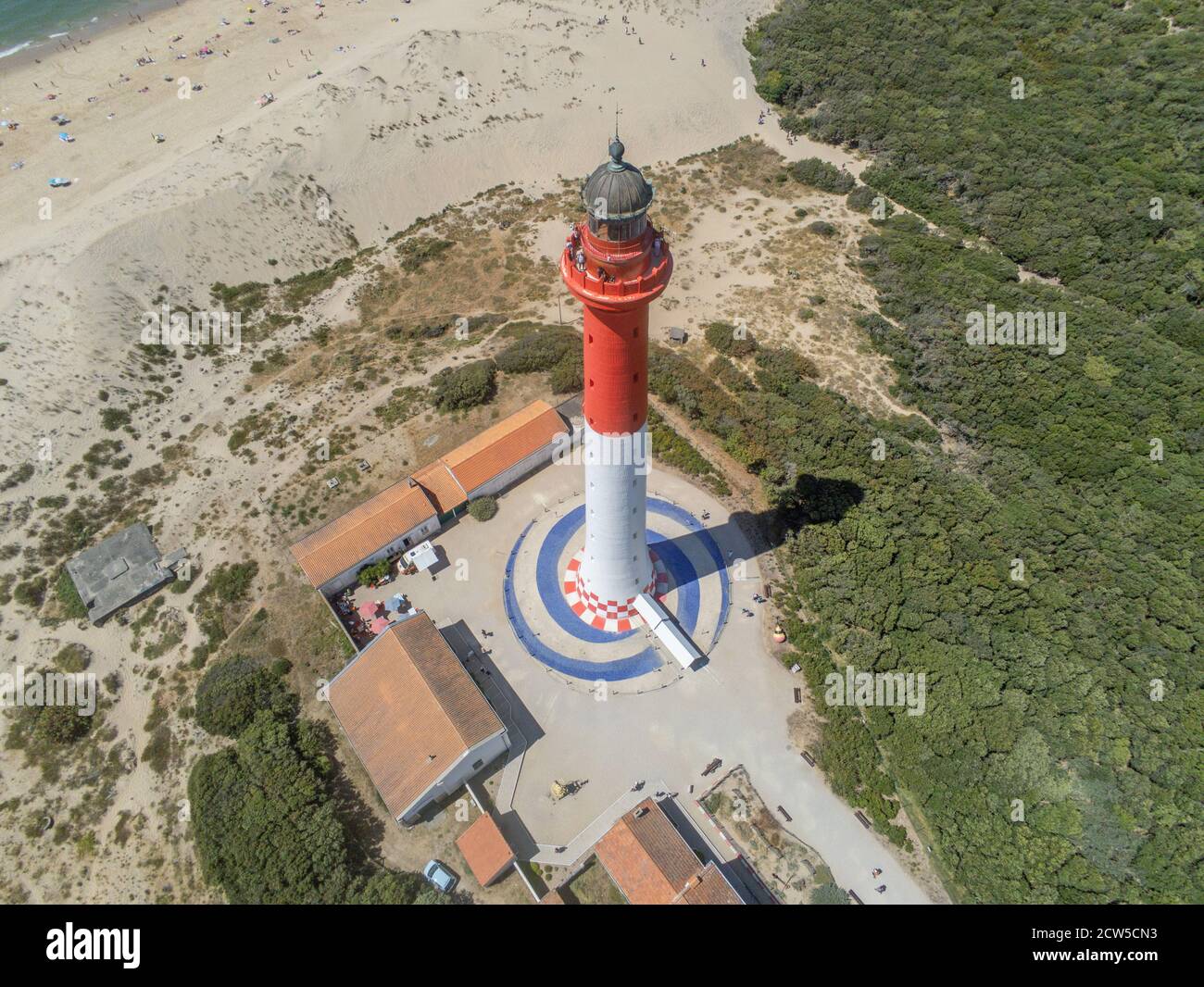 Frankreich, Charente Maritime, La Tremblade, Leuchtturm La Coubre, Charente Maritime (Luftaufnahme) Stockfoto