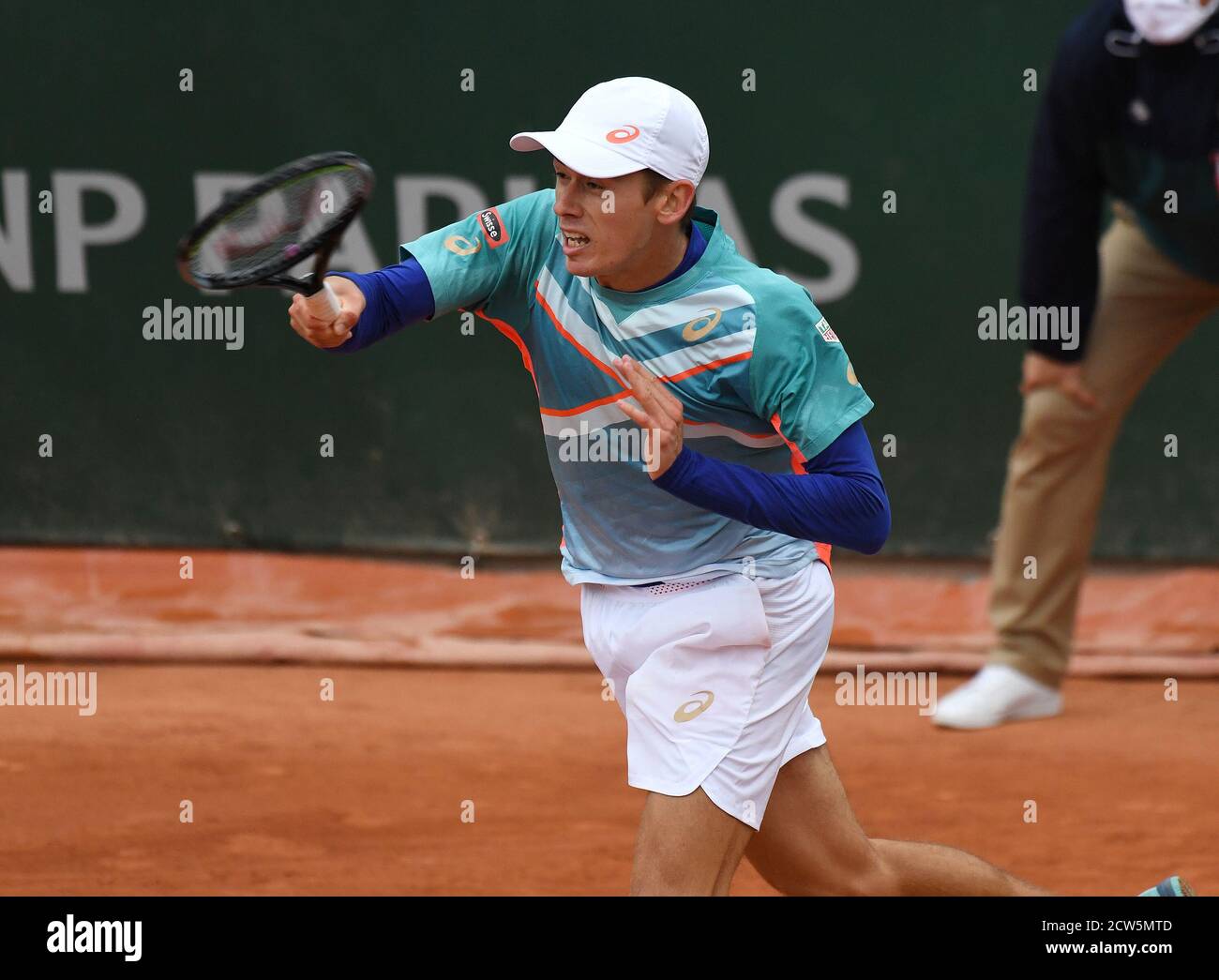 Paris, Frankreich. September 2020. Roland Garros Paris French Open 2020 Tag 1 270920 Alex de Minaur (AUS) verliert in der ersten Runde das Spiel Credit: Roger Parker/Alamy Live News Stockfoto