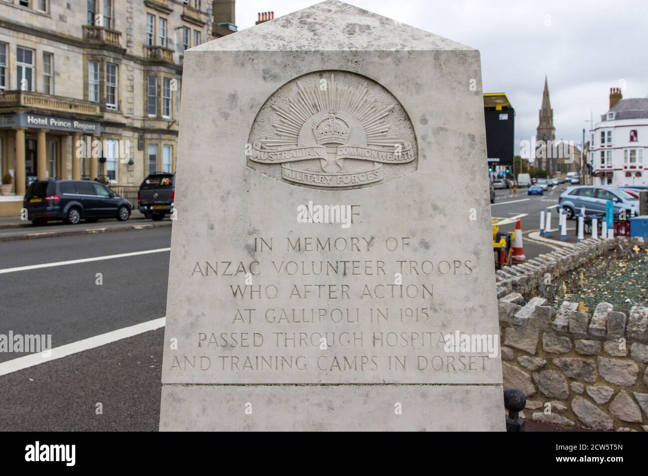 Das Anzac-Kriegsdenkmal für freiwillige Truppen, die in Gallipoli kämpften, wurde auf der Weymouth Esplanade, Dorset UK, errichtet Stockfoto