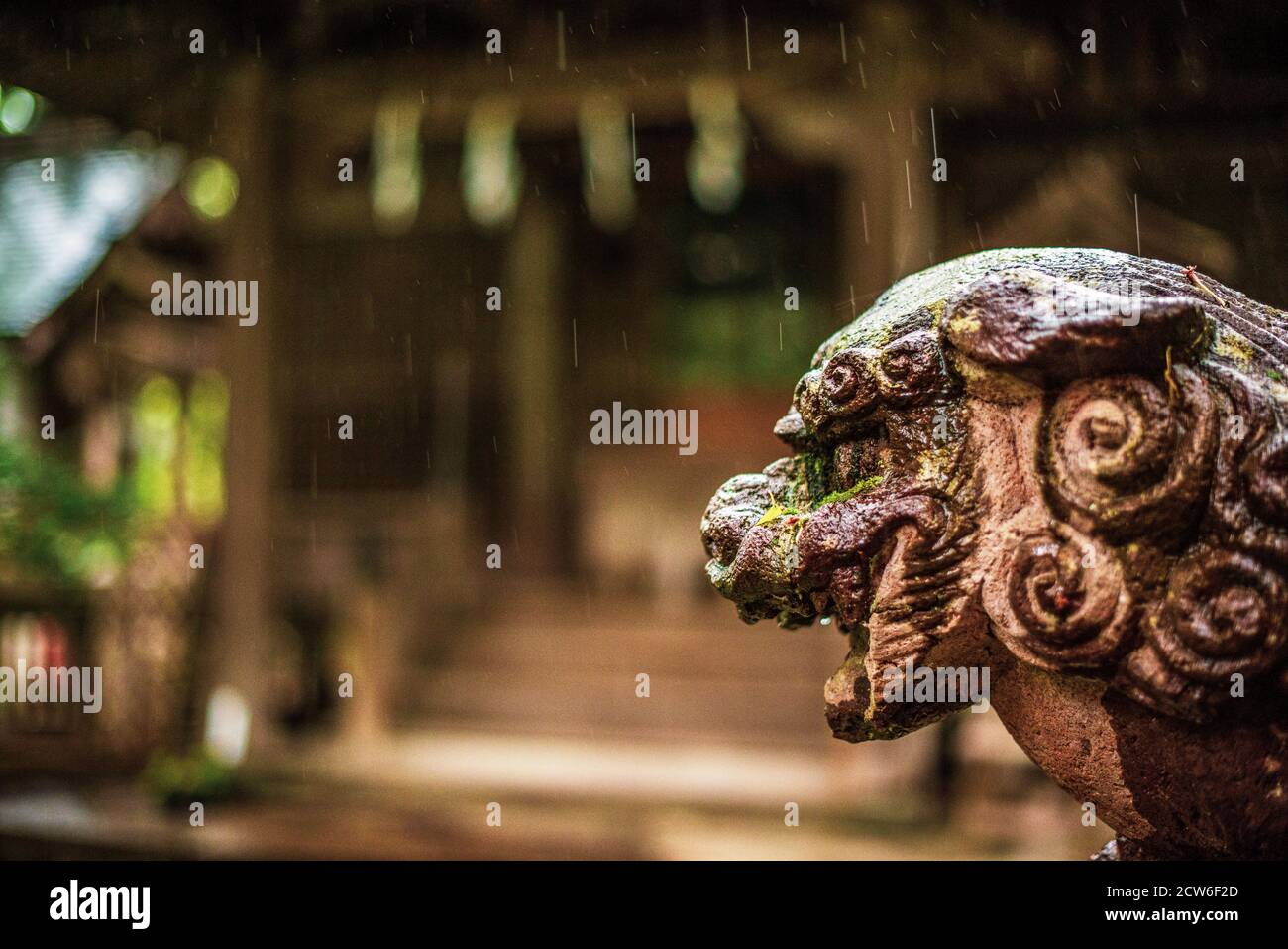 Toyokuni-jinja ist ein schintoistischer Schrein auf dem Berg Utatsu in Higashi-Mikage-machi, Kanazawa, Japan Stockfoto
