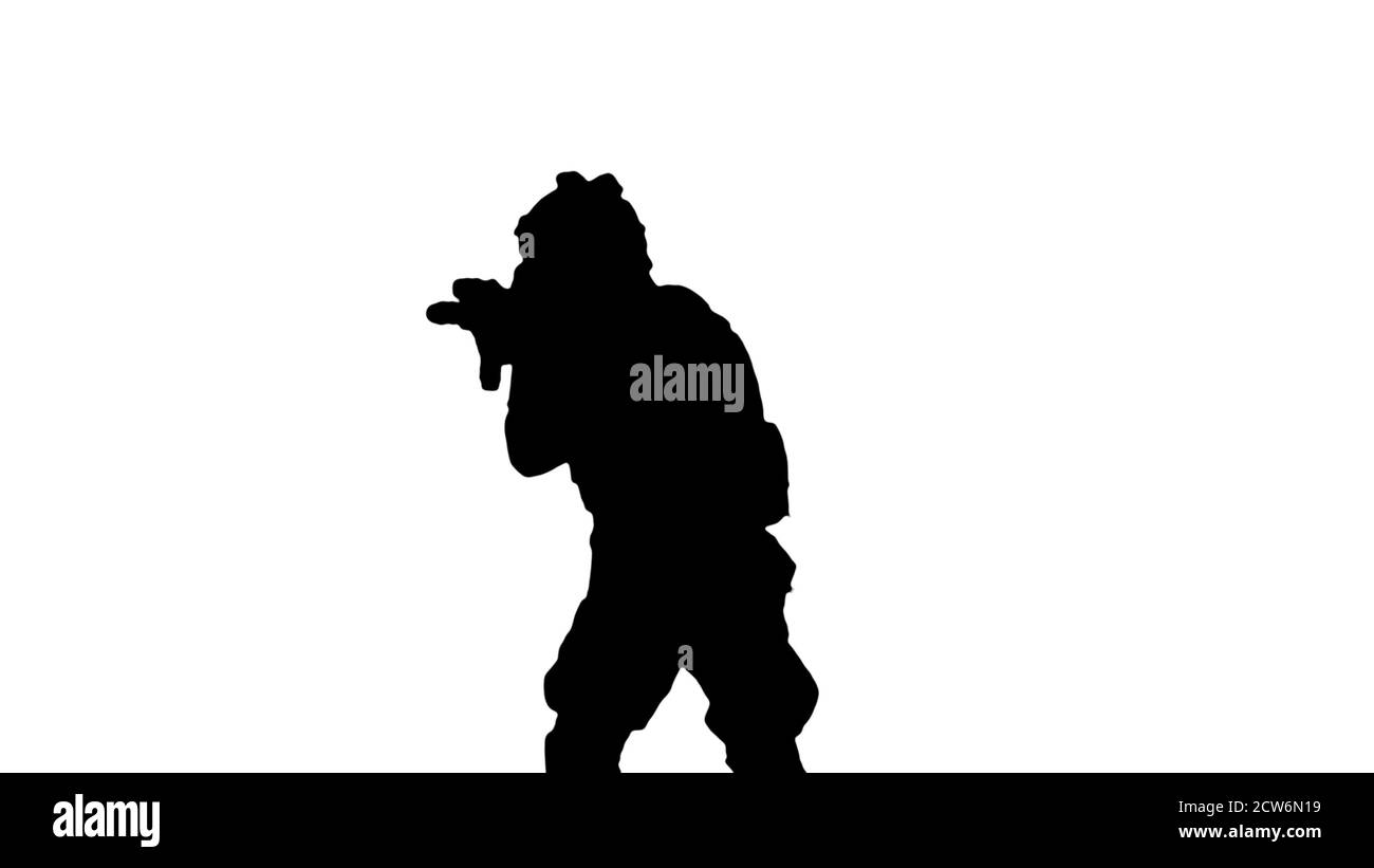 Soldat schießen mit Sturmgewehr und Nachladen, Alpha Channel Stockfoto