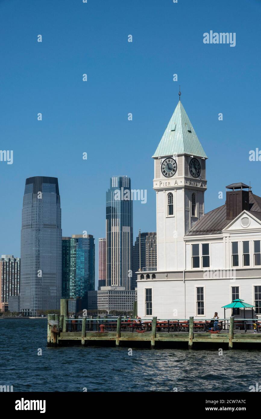 City Pier A ist ein Wahrzeichen im Battery Park, NYC, USA Stockfoto