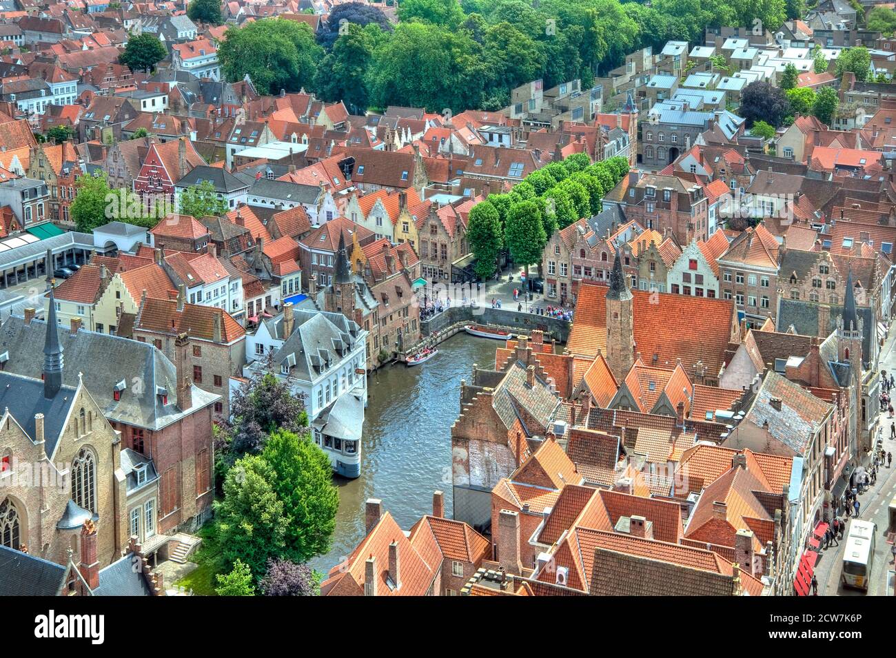 Luftaufnahme über Dächer und Rozenhoedkaai vom Belfry Turm, Brügge, Belgien Foto © Fabio Mazzarella/Sintesi/Alamy Stock Photo Stockfoto