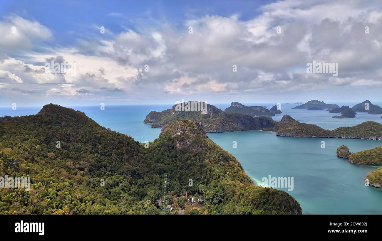 Aussichtspunkt auf der Insel Vua Ta Lub. Ang Tong Marine Nationalpark. Golf von Thailand Stockfoto