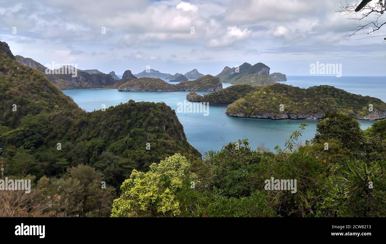 Aussichtspunkt auf der Insel Vua Ta Lub. Ang Tong Marine Nationalpark. Golf von Thailand Stockfoto