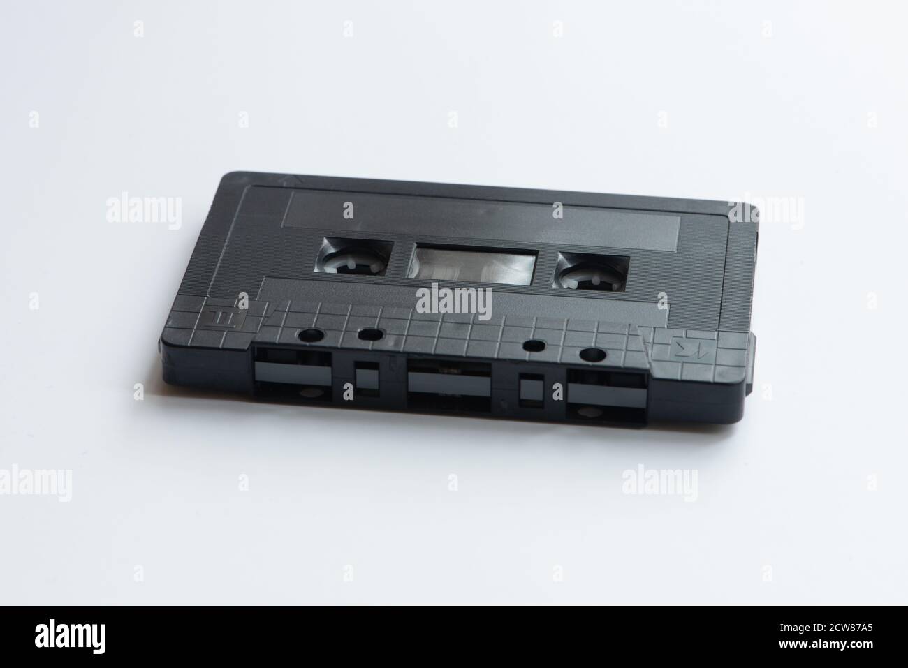 Retro-Kunststoff-Kassettenband aus 70er 80er Jahre 90er Jahre. Konzept der Musikgeschichte. Stockfoto