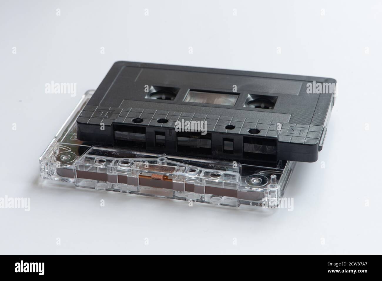 Retro-Kunststoff-Kassettenband aus 70er 80er Jahre 90er Jahre. Konzept der Musikgeschichte. Stockfoto