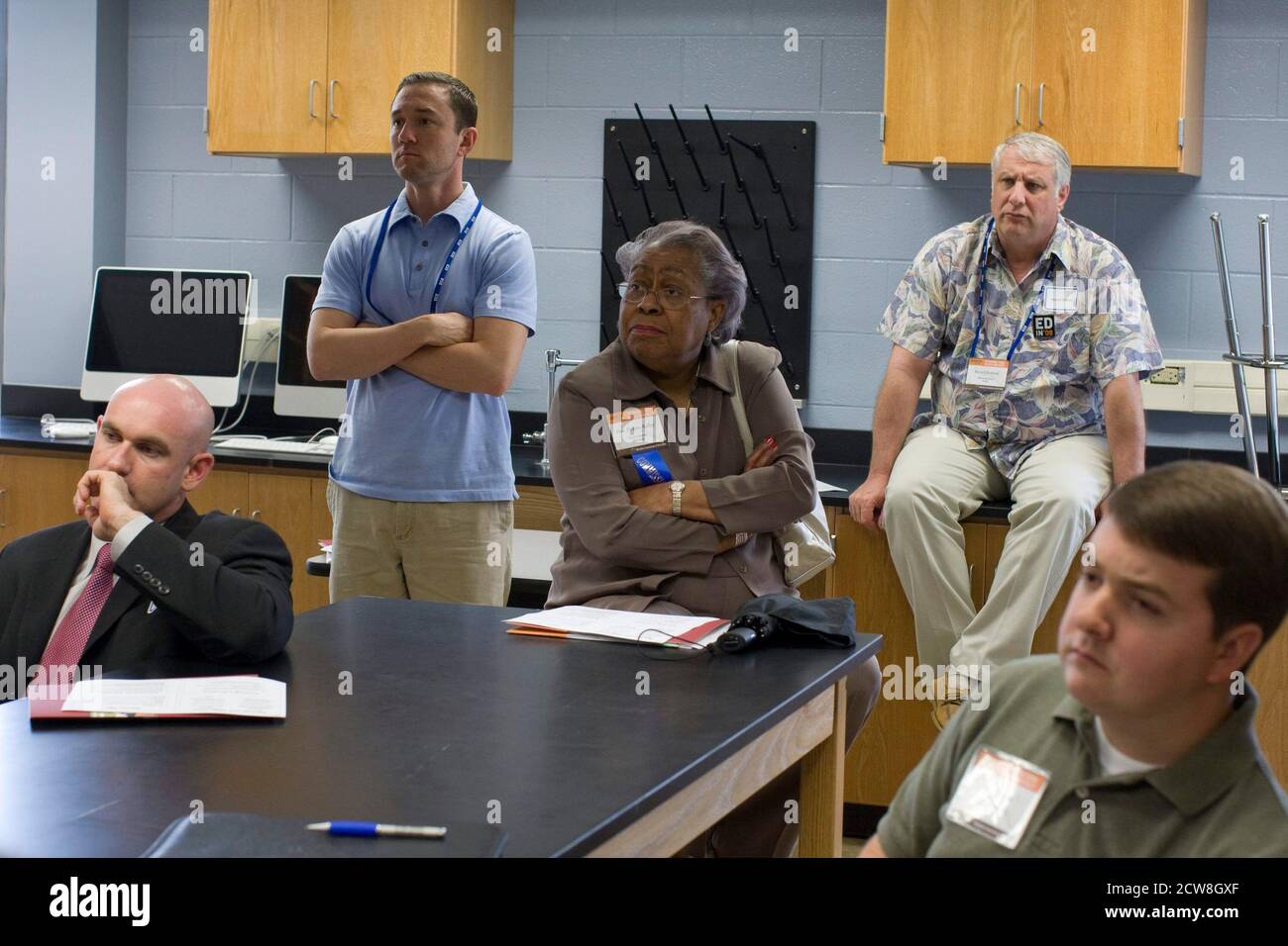 Manor, Texas: 30. Juni 2008: Pädagogen hören sich eine Präsentation auf einer landesweiten Bildungskonferenz an, bei der Schulverwalter die Manor New Tech High School beobachten können. Die Schule ist ein High-School-Modell für Lernkonzepte wie Computertechnik, neue Medien, Grafikdesign und Informationstechnologie. ©Bob Daemmrich Stockfoto