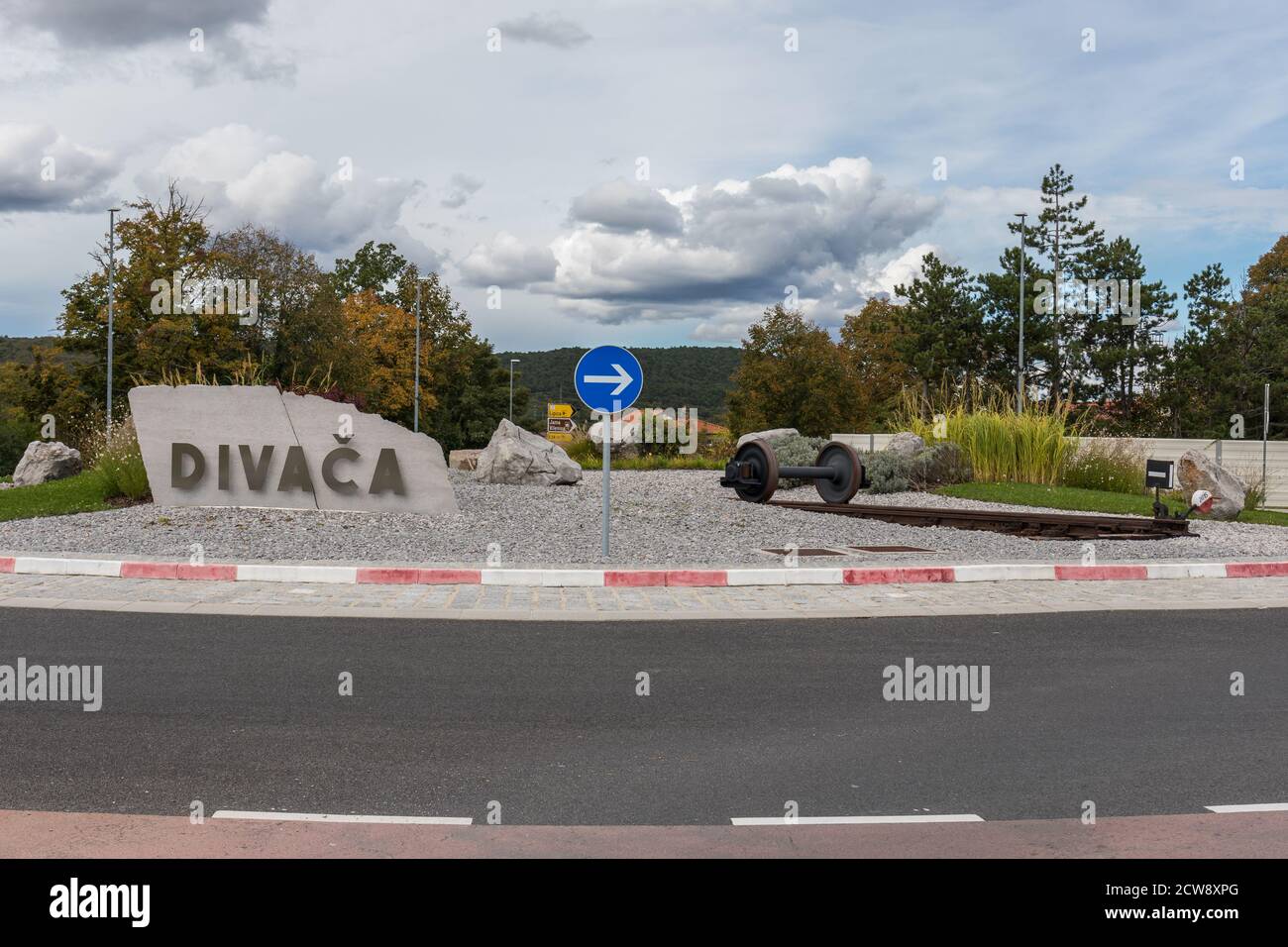 Kreisverkehr in Divača, Slovenija Stockfoto