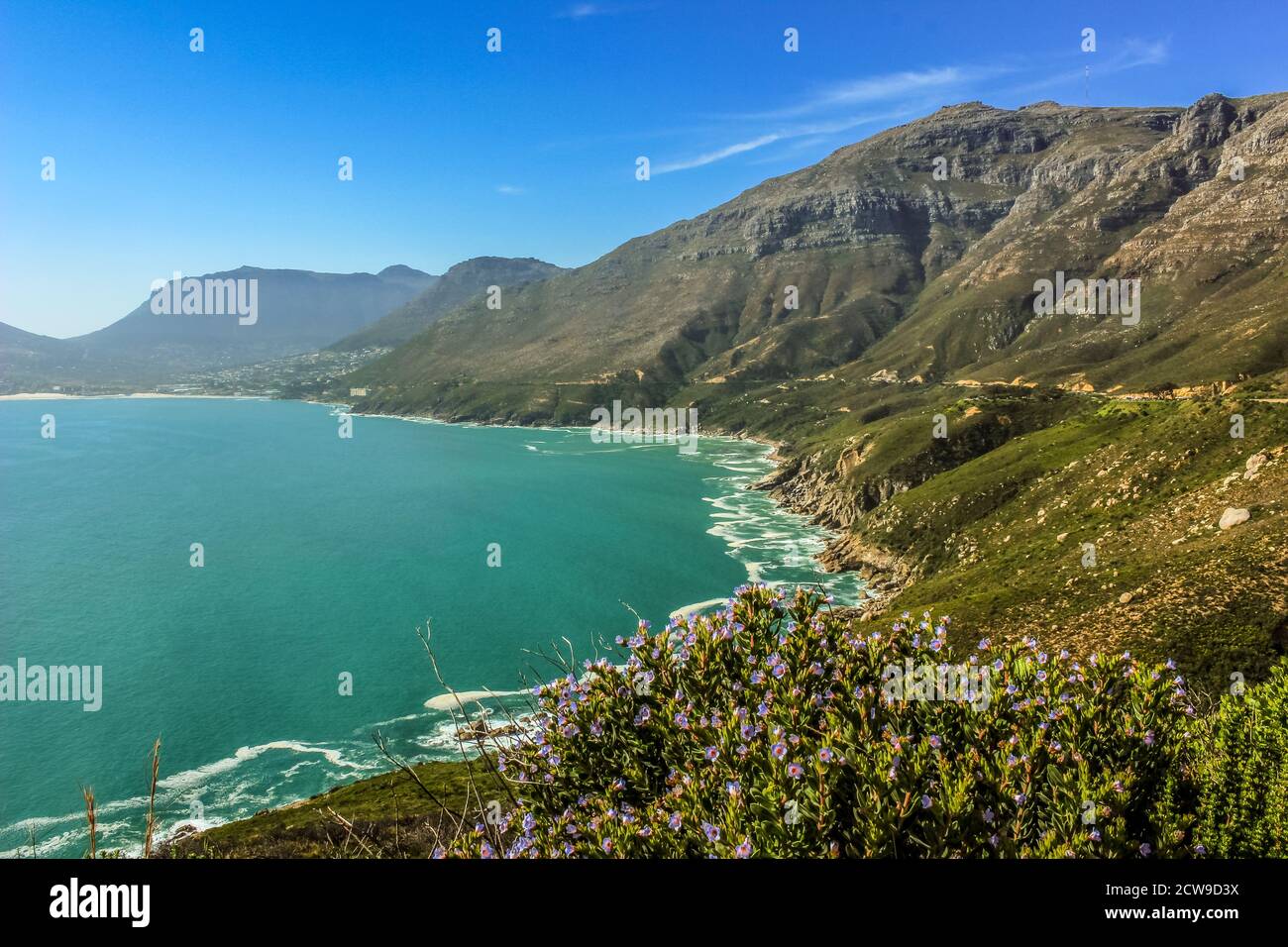 Hout Bay Strand entlang Chapmans Peak Drive in Kapstadt Südafrika Stockfoto