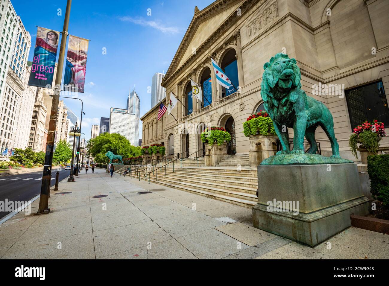 Art Institute of Chicago Außenansicht mit Löwen im Sommer Stockfoto