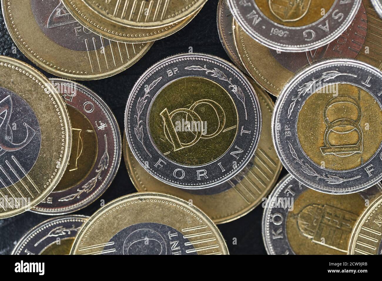 Viele Münzen 100 Ungarische Forint Stockfoto