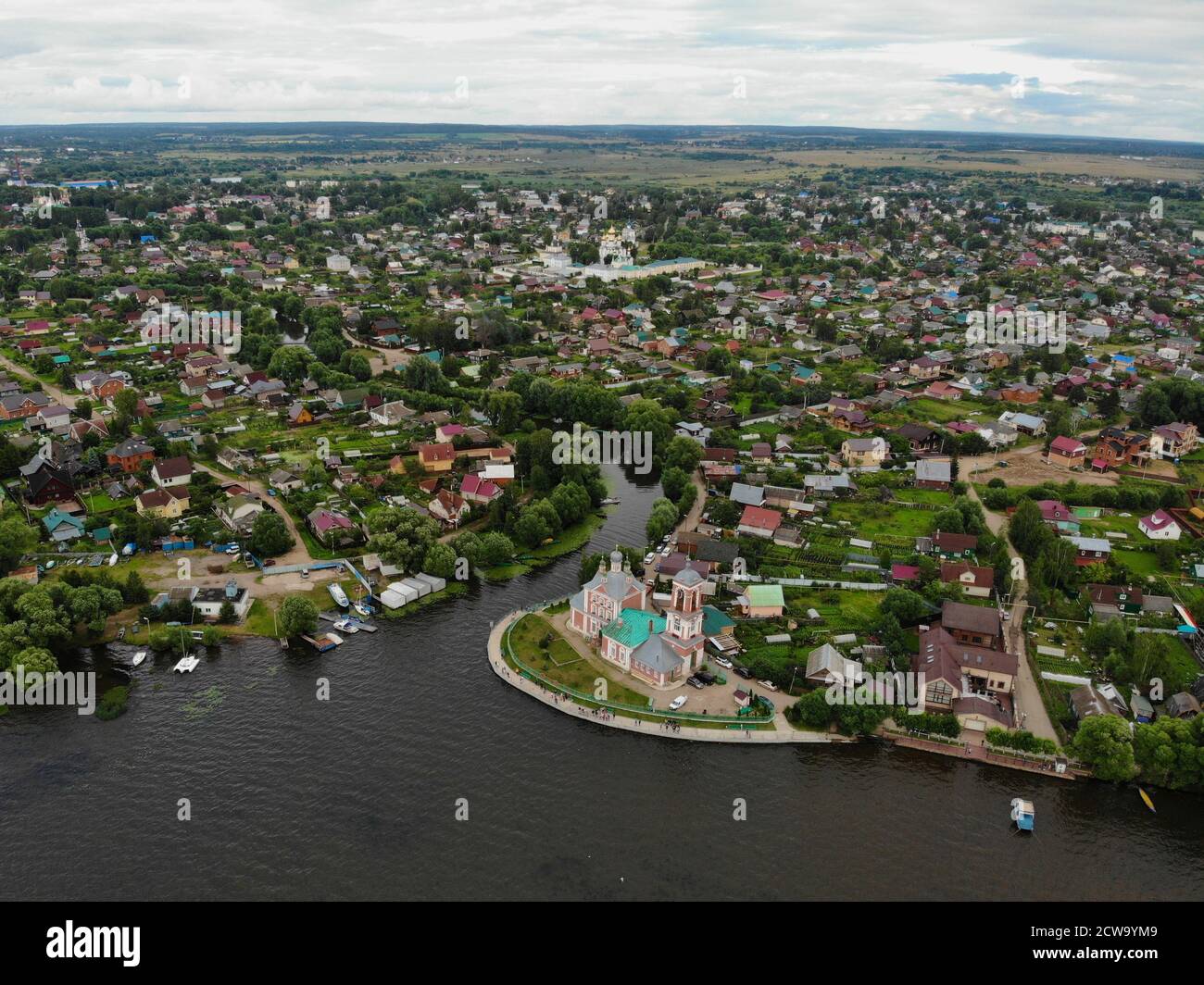 Luftaufnahme des Zentrums von Pereslavl Zalessky. Russland. Fotografiert mit einer Drohne. Stockfoto