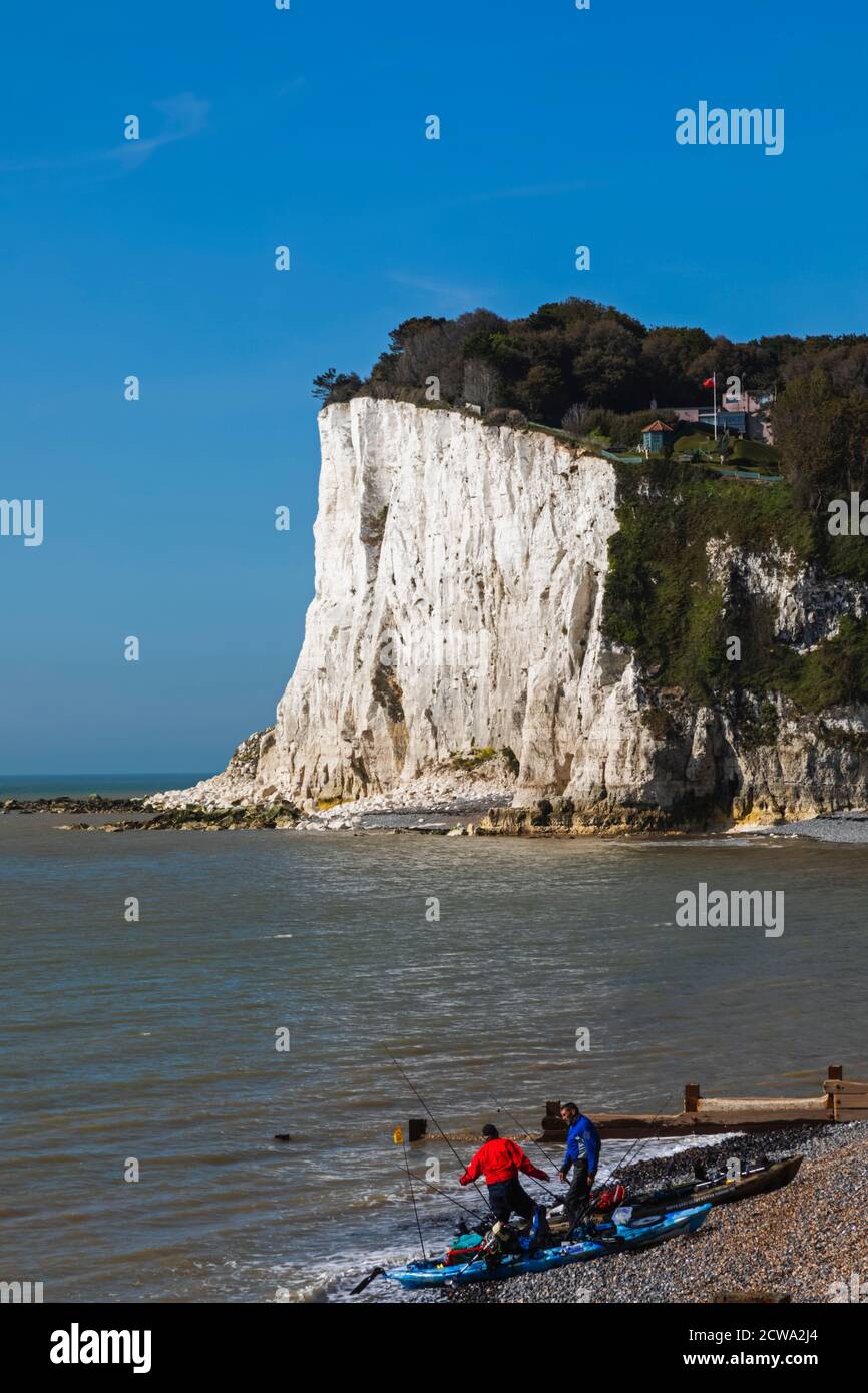 England, Kent, Dover, St. Margaret's Bay, The Beach und The White Cliffs of Dover Stockfoto
