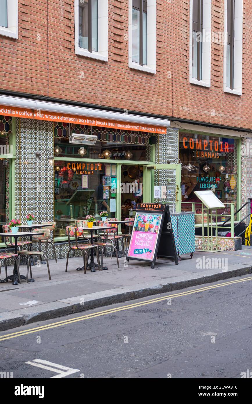 Comptoir Libanais, ein libanesisches Restaurant in Poland Street, Soho, London, England, Großbritannien Stockfoto