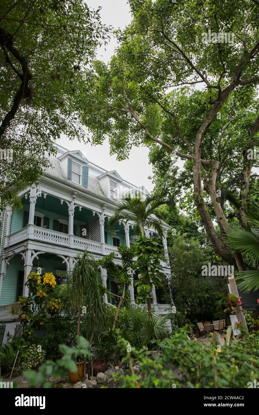 Das Dr. Joseph Y. Porter House ist ein historisches Haus in Key West, Florida. Es befindet sich bei 429 Caroline Street. Die ursprüngliche Konstruktion wurde in 1 gebaut Stockfoto