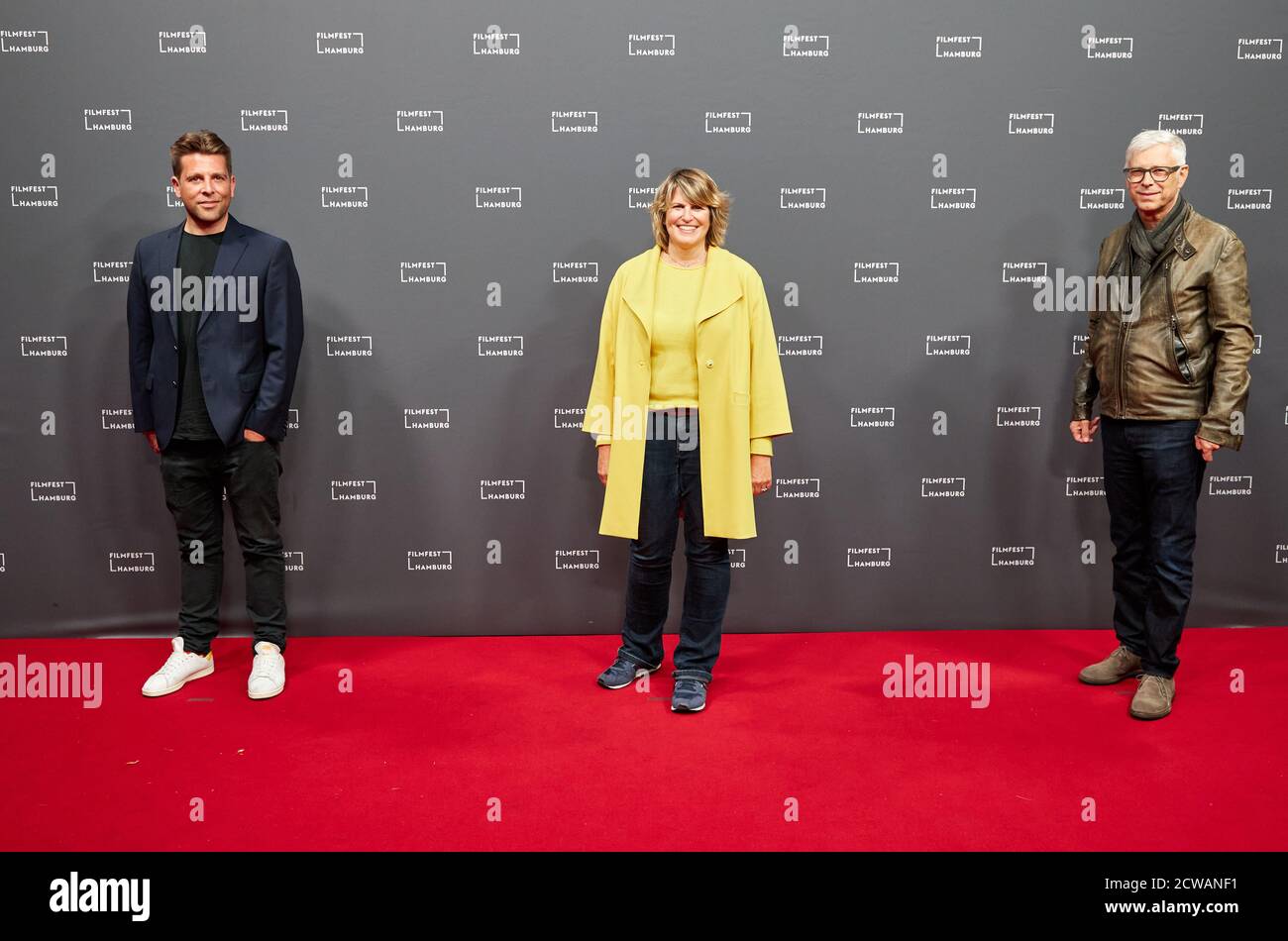 Hamburg, Deutschland. September 2020. Alexander Dierbach (l-r), Regisseur, Daniela Mussgiller, NDR-Redakteurin, und Friedrich Wildfeuer, Filmproduzent, werden bei der Premiere ihres Fernsehfilms "wo ist die Liebe hin" beim Filmfest Hamburg dabei sein. Quelle: Georg Wendt/dpa/Alamy Live News Stockfoto