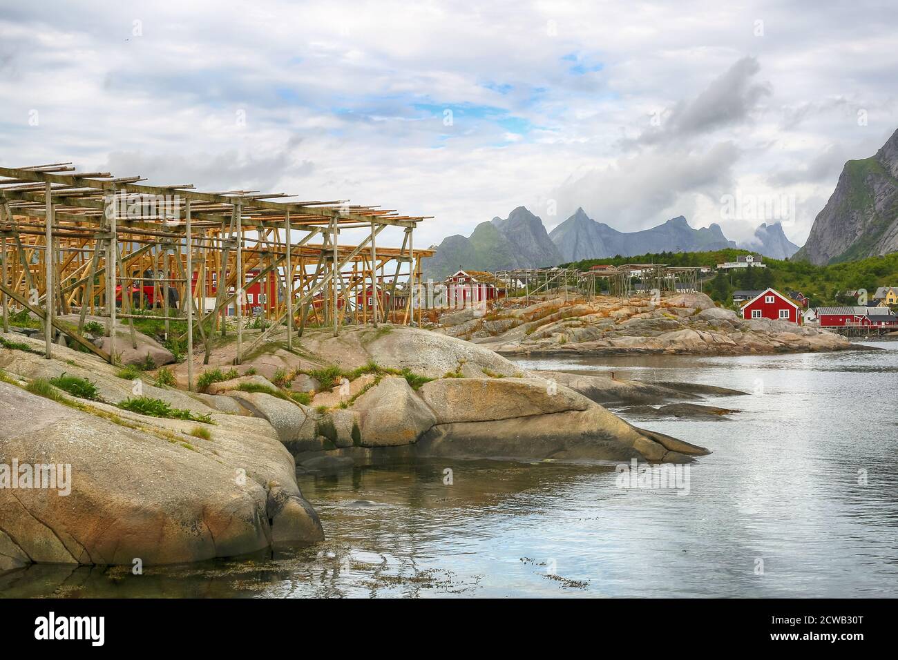 Lofoten Inseln, der Blick auf das Dorf reine, beliebtes Gebiet zum Angeln Stockfoto