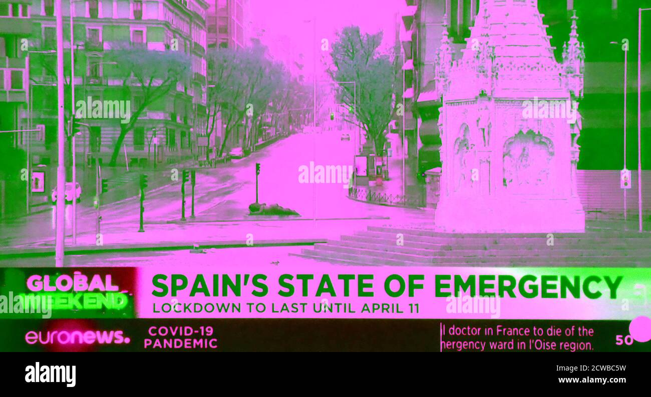 Verlassene Straße in Madrid Spanien, auf dem Höhepunkt der Corona Virus Pandemie. März 2020 Stockfoto