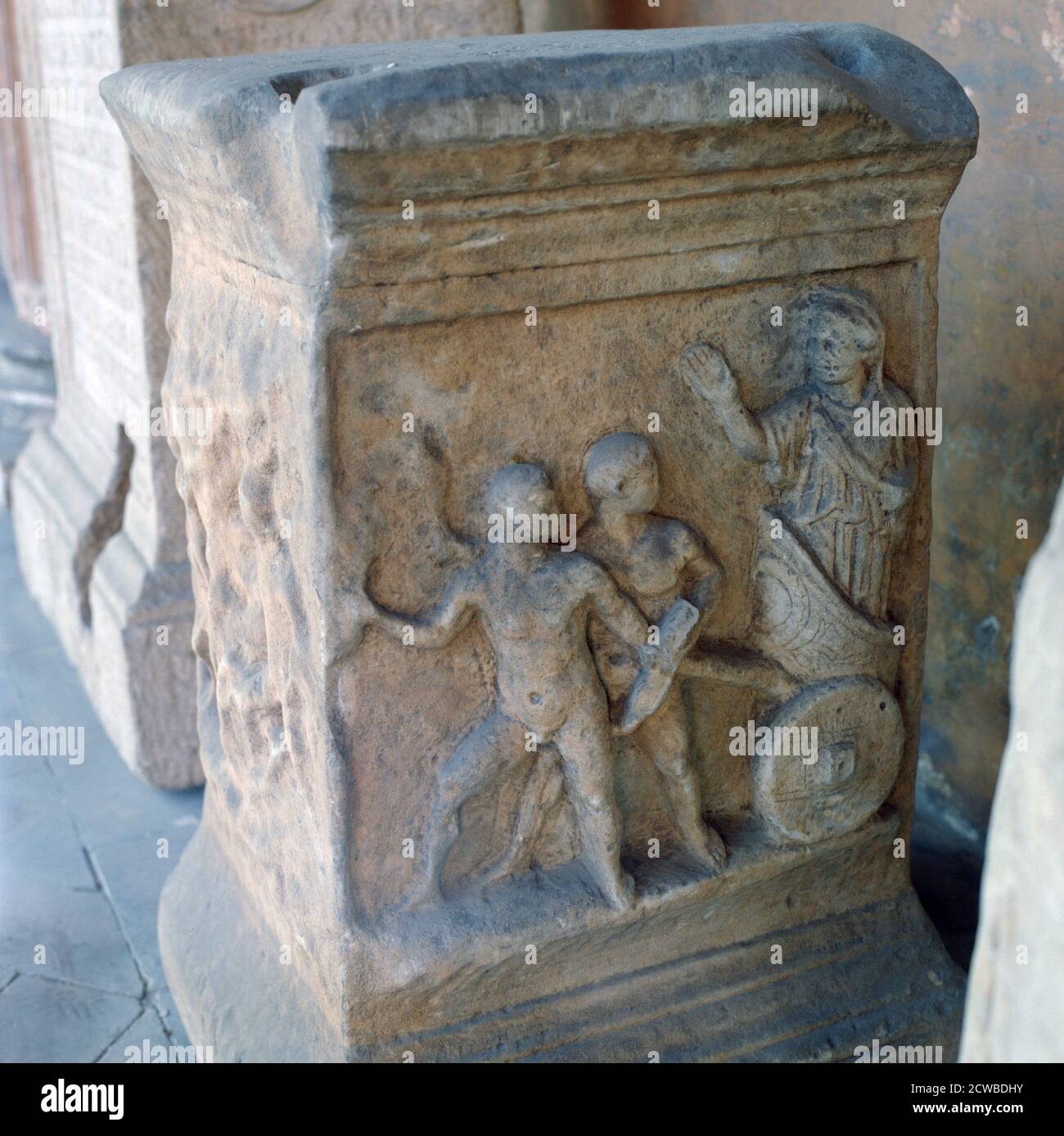 Schnitzwerk aus römischem Marmor. Gefunden in der Sammlung des Nationalmuseums von Rom, Rom. Der Künstler ist unbekannt. Stockfoto