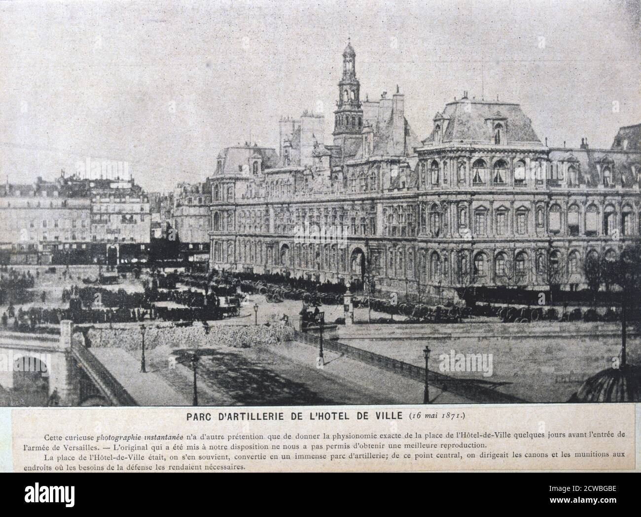 Artilleriewaffen aufgereiht vor dem Hotel de Ville, Paris, 16. Mai 1871. Das Hotel de Ville wurde der Sitz der Regierung der Pariser Kommune, nachdem es im März 1871 die Macht ergriff. Auf diesem Foto die Kanone von Garde Nationale zur Belagerung außerhalb des Gebäudes in Vorbereitung es aus den Kräften des Versailler Regierung zu verteidigen. Aus einer privaten Sammlung. Stockfoto